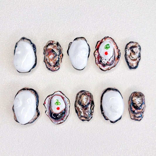 Oyster Chic - LRIS NAILS