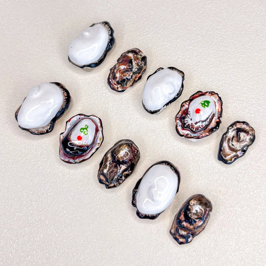 Oyster Chic - LRIS NAILS